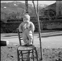 [Persone lungo il fiume Bidente, 1949