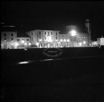 [Folla davanti a una chiesa ; Processione : 28 maggio 1949