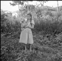 [Bambini in un giardino : 17-20 luglio 1949