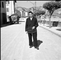 [Squadra di calcio di Galeata ; Gruppi di persone in esterno : 10 aprile 1949