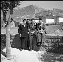 [Squadra di calcio di Galeata ; Gruppi di persone in esterno : 10 aprile 1949