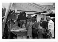 Aspetti della passeggiata con negozi ecc., mercato del pesce, festa folkloristica, L'altro mondo