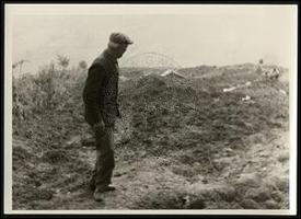 [Scavi archeologici : Verucchio, località Doccio, podere Moroni : 11 settembre 1969]